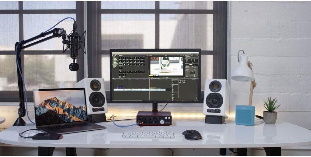 Blue Blackout XLR Condenser Microphone Bundle with Focusrite Scarlett Solo Audio Interface R3345