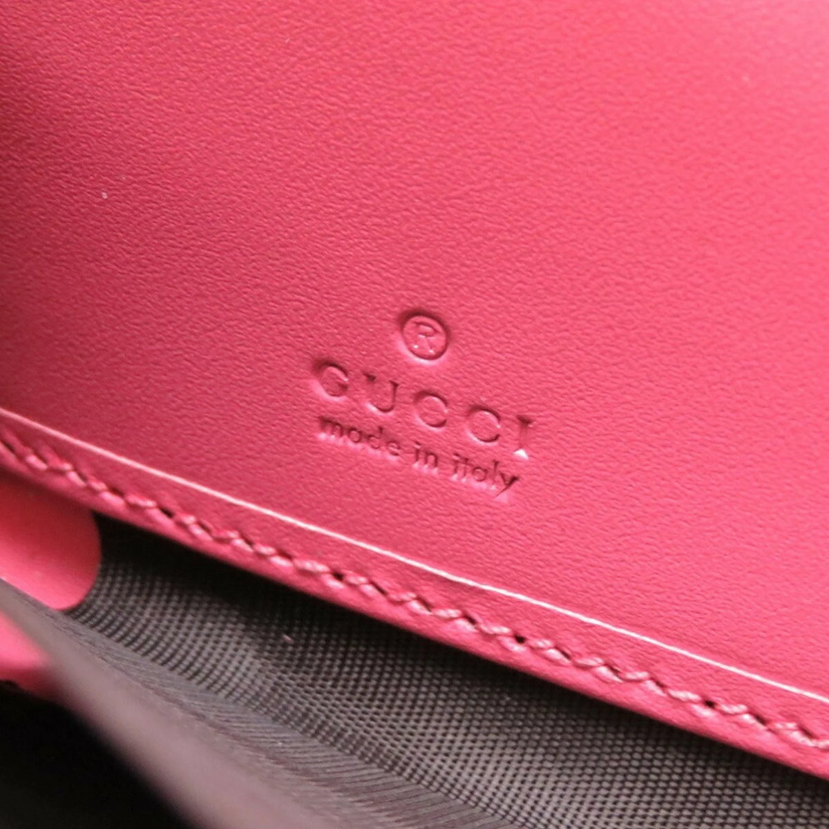 Pre-Owned Pink Leather Round Wallet Purse Z54594