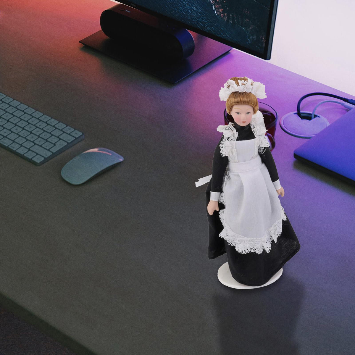 Porcelain Maid Servant Dollhouse Miniature Z566