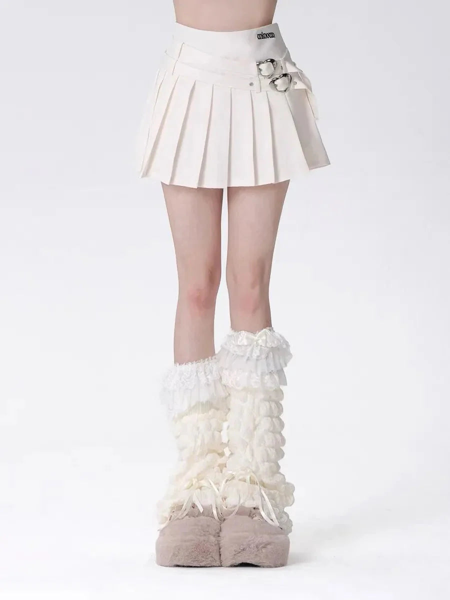 Pleated Heart Buckle Skirt Z863888