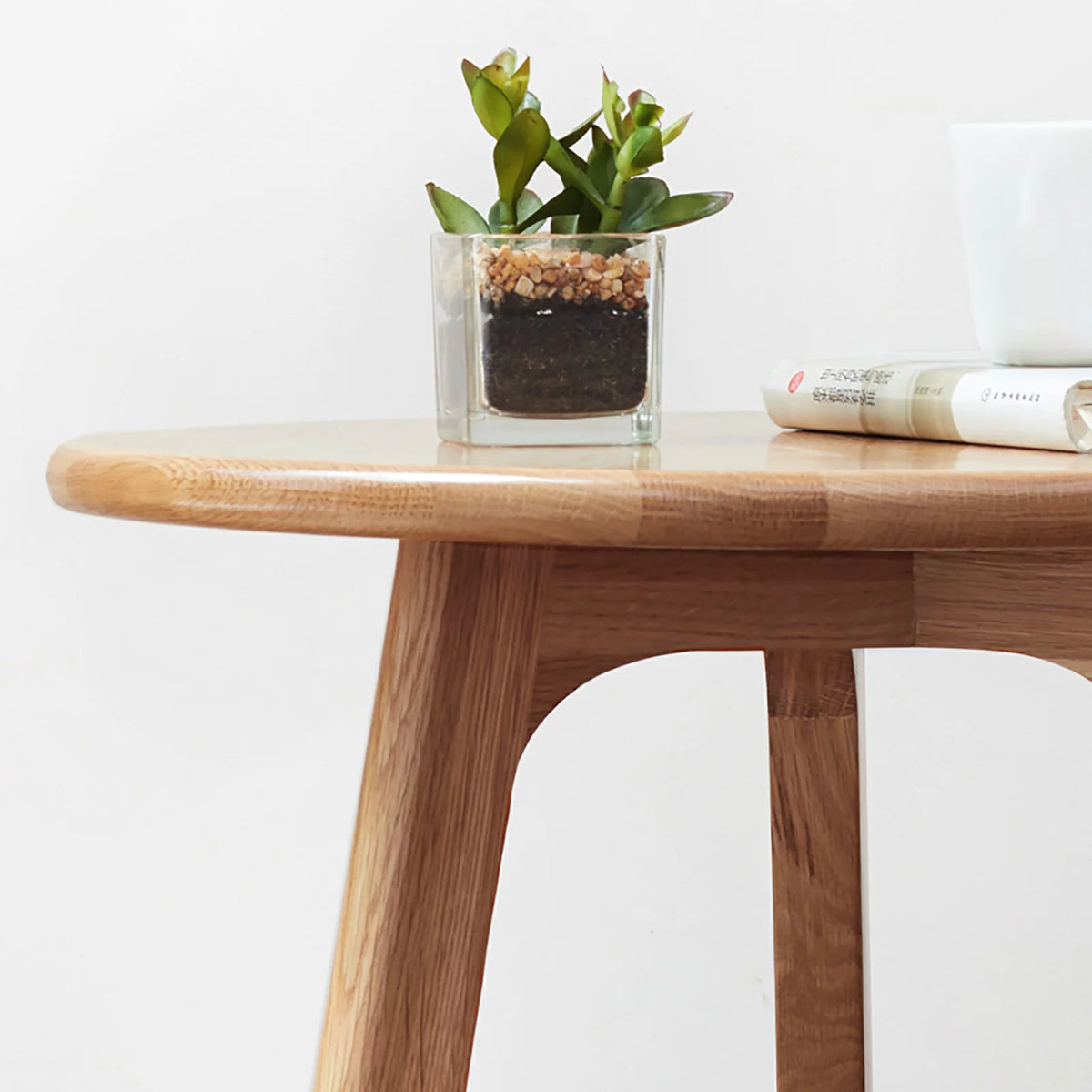 Round Solid Oak Coffee Table J4752