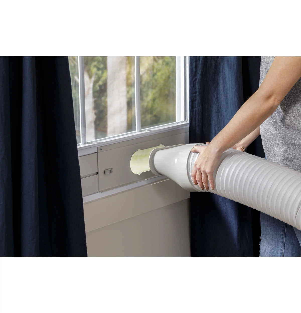 7200 BTU Portable Air Conditioner with Remote Q3512