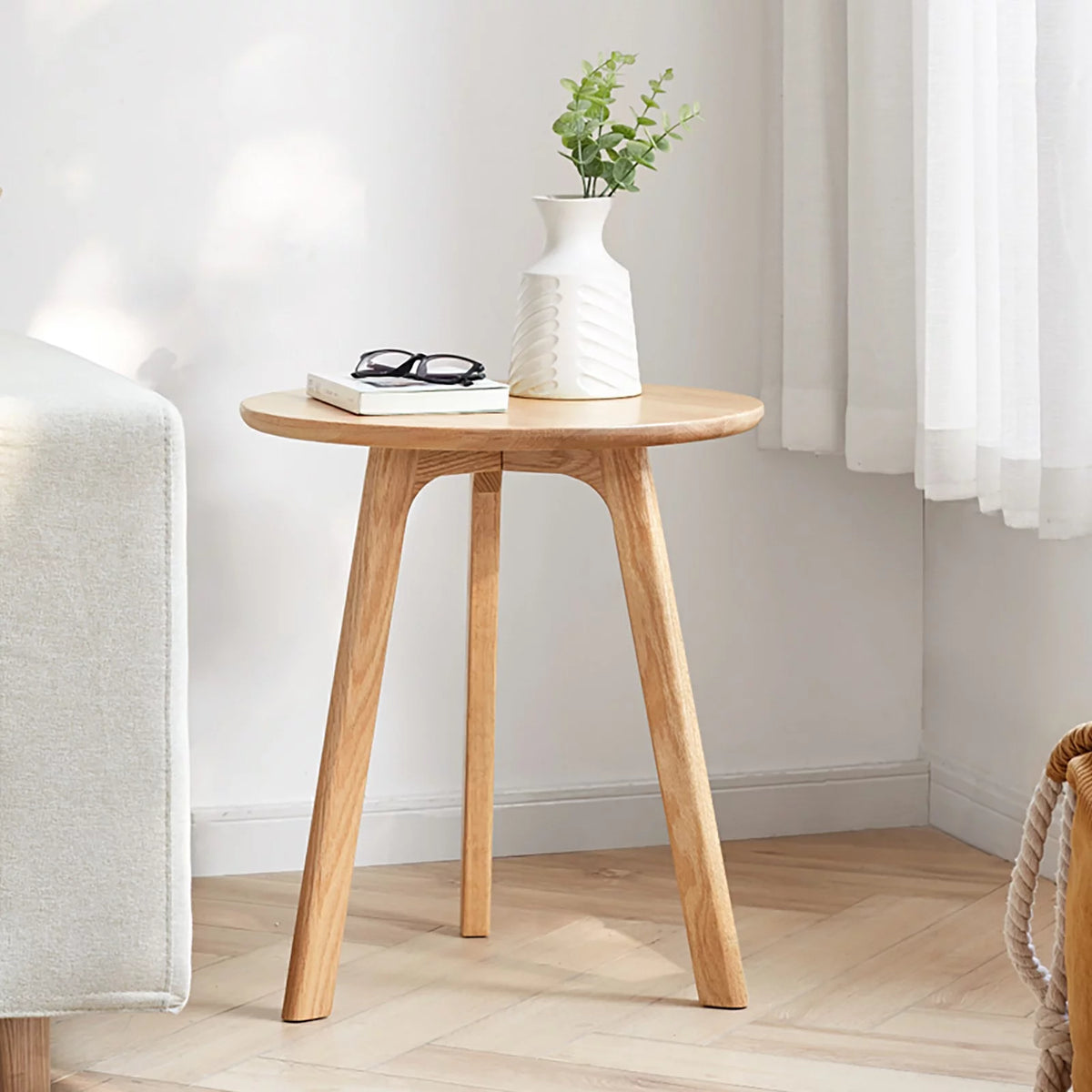 Round Solid Oak Coffee Table J4752