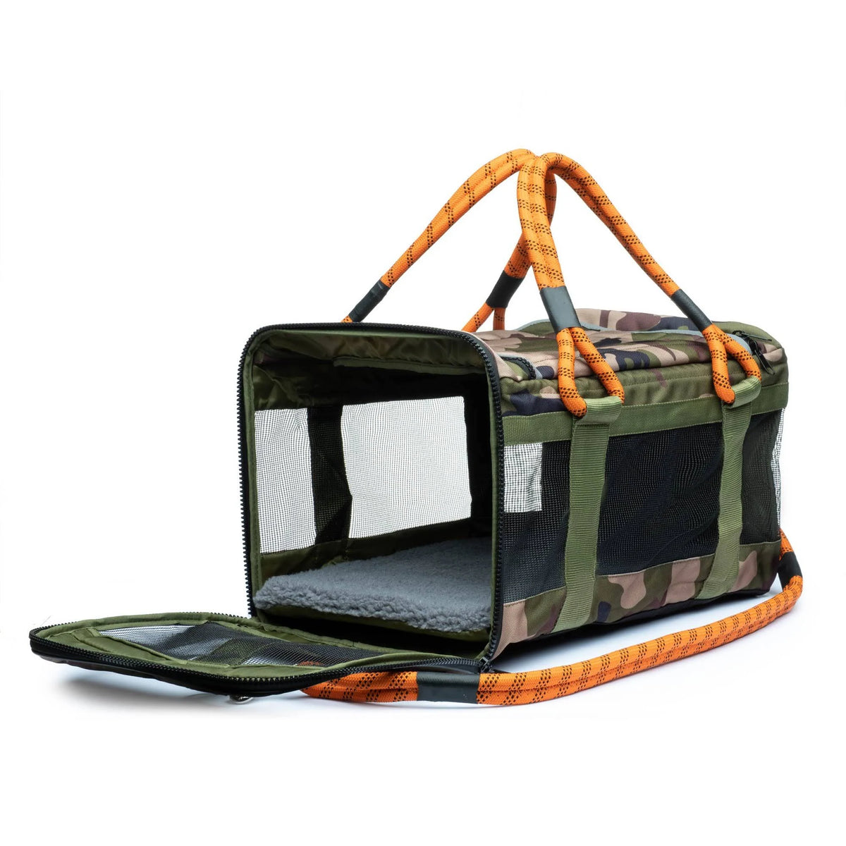 Camo Magenta Pet Car Seat I448