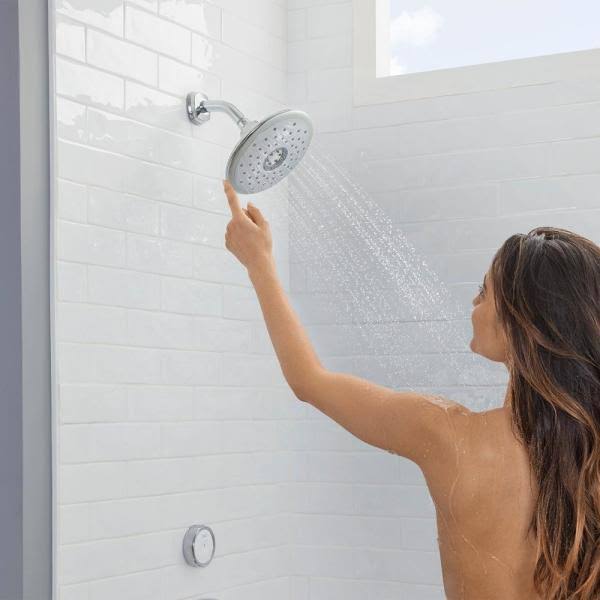 4-Function Shower Head 2.5 GPM Polished Chrome Y10757