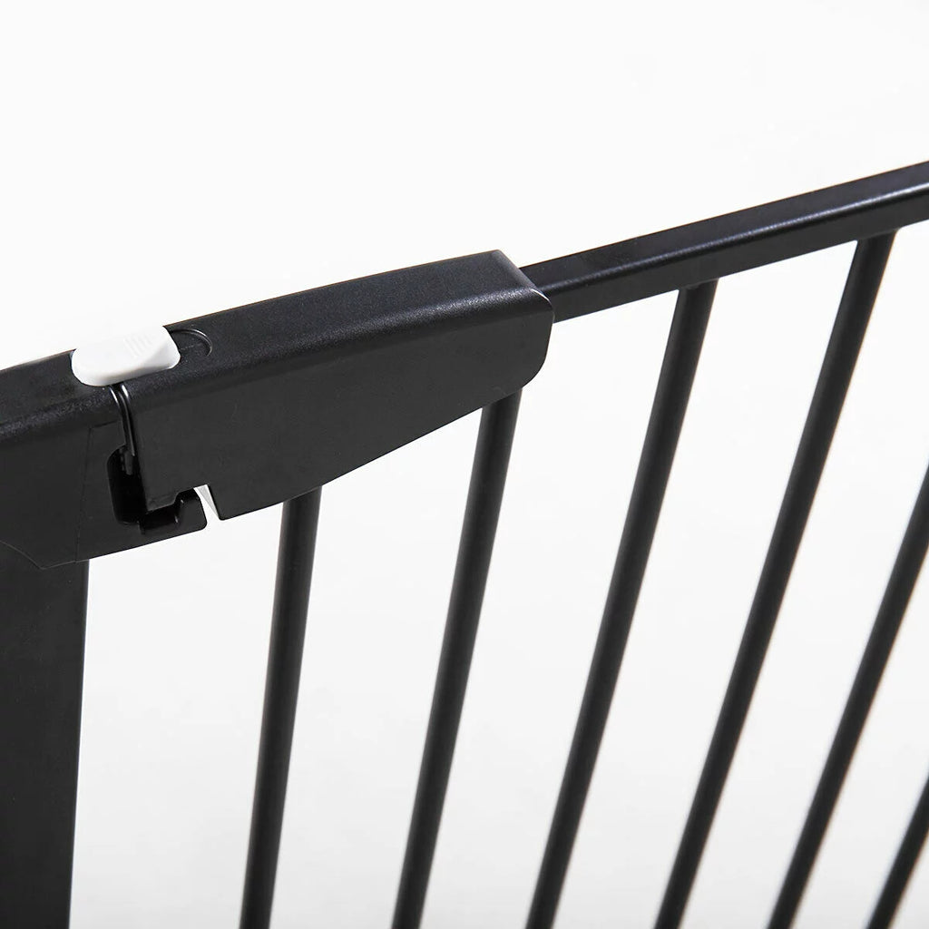 6 Panel Black Play Yard C74650