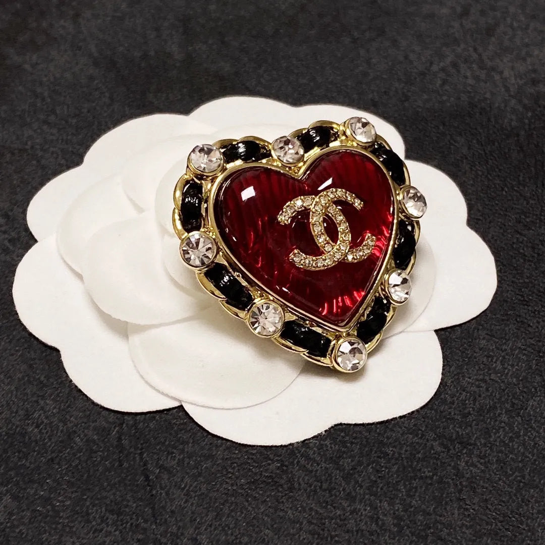 Brooch Y577