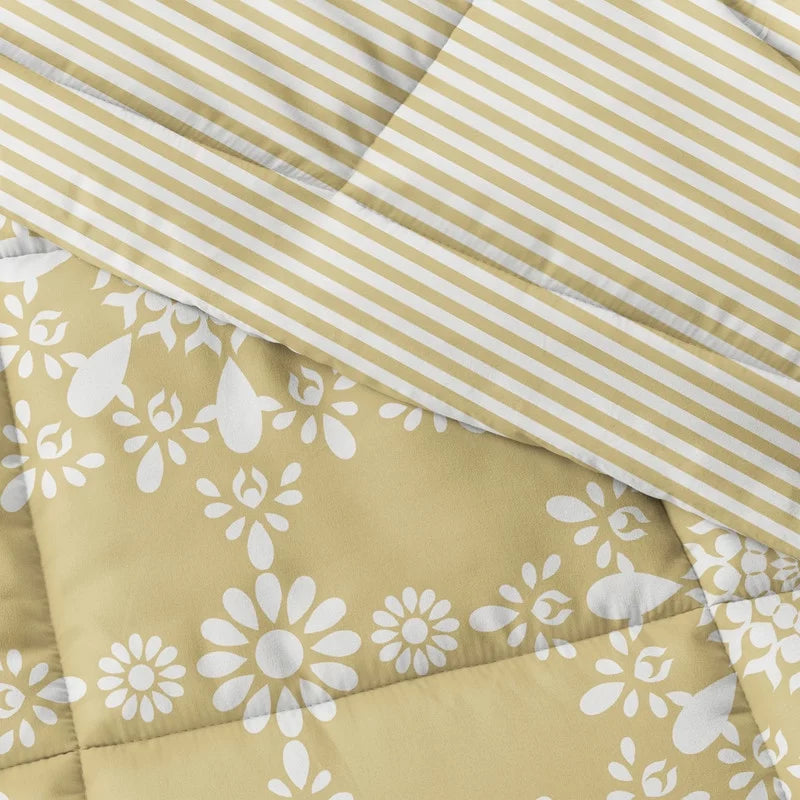3-Piece Yellow Daisy Reversible Comforter Set D50812