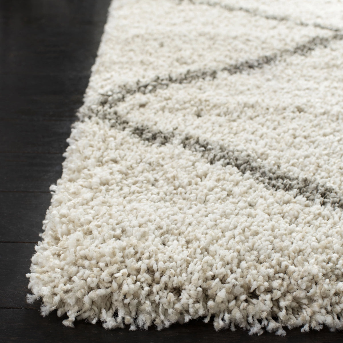 Ivory Grey Geometric Shag Area Rug 11' x 15' W47540