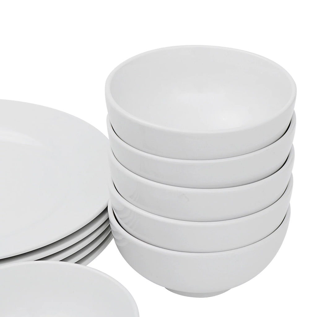 18 Pc White Porcelain Dinnerware Set Z98450